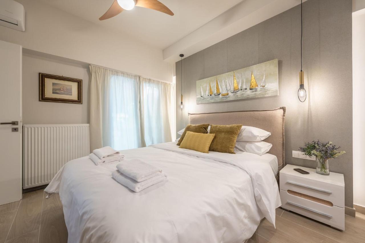 Beautiful & Renovated Aprtm In Piraeus Apartamento Exterior foto