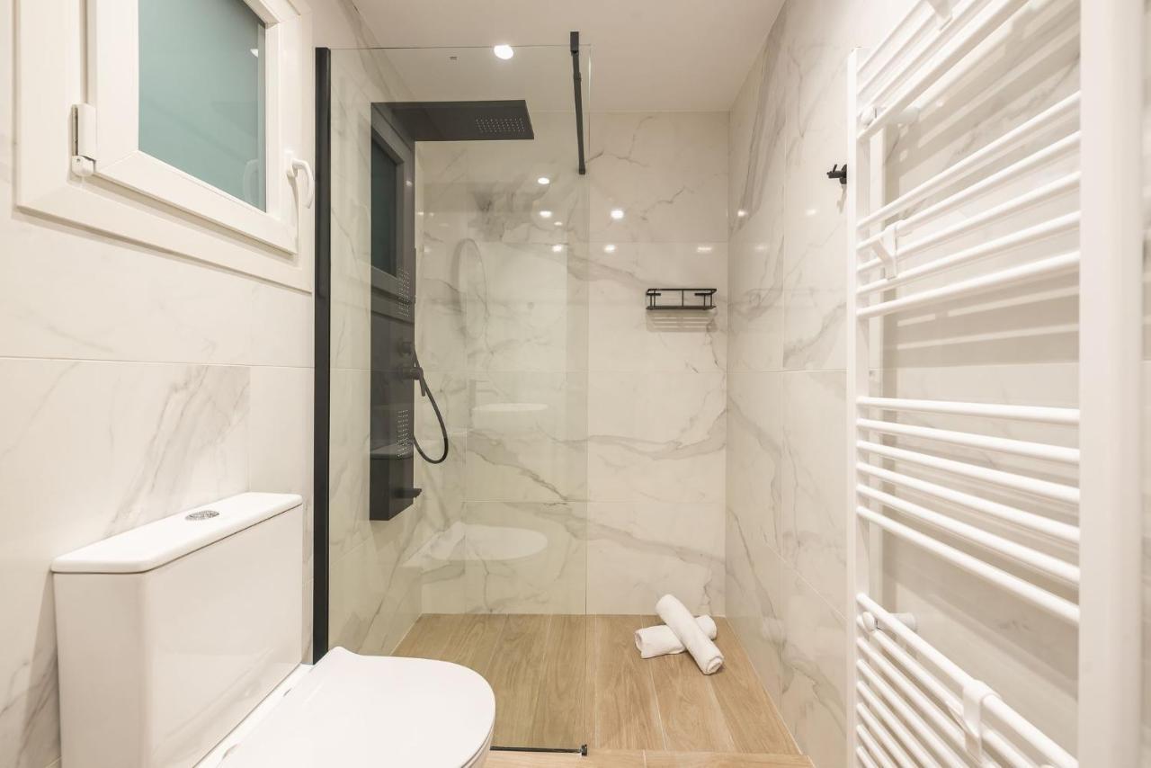 Beautiful & Renovated Aprtm In Piraeus Apartamento Exterior foto
